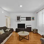 Apartment Comodo